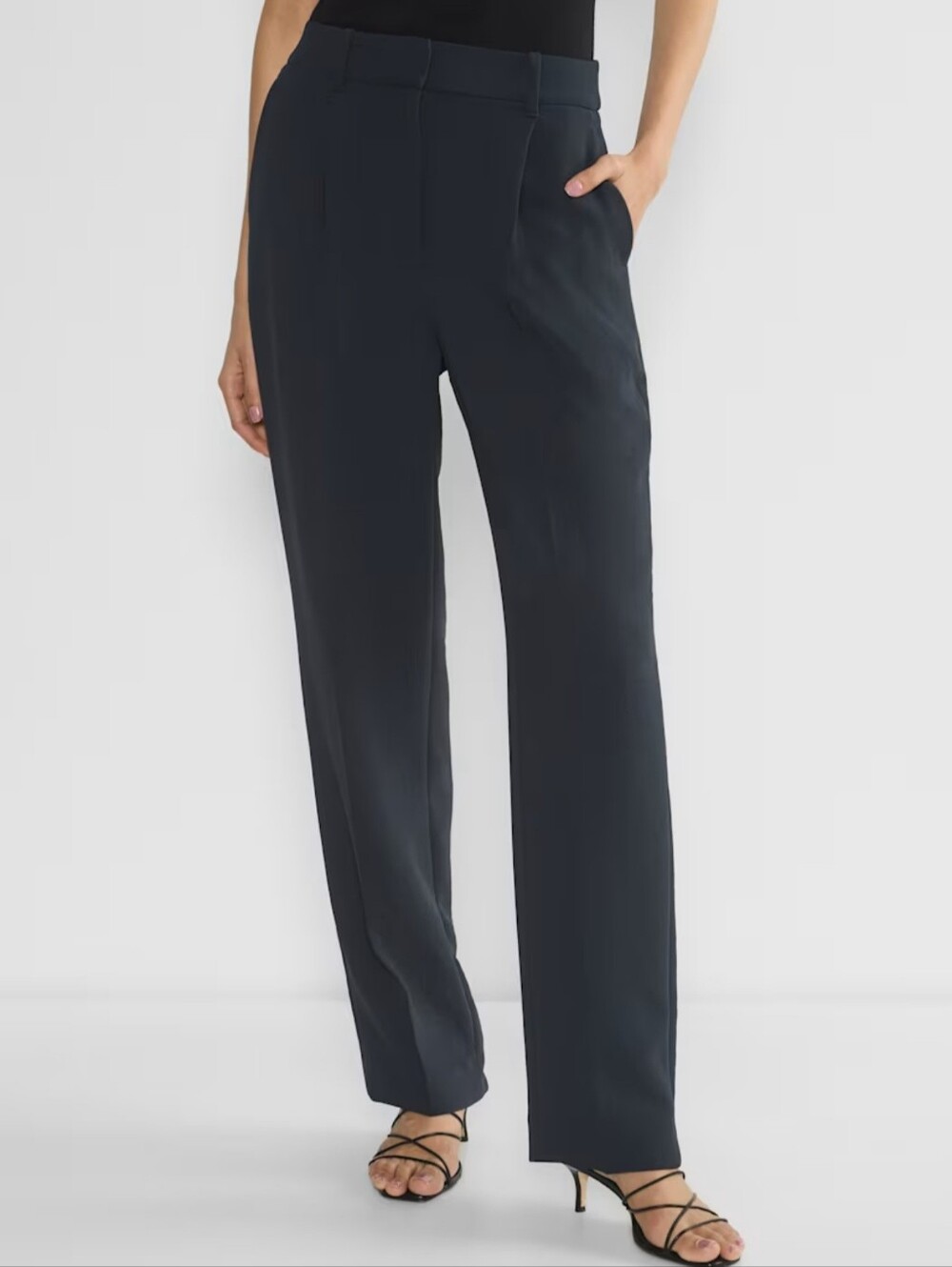 Aritzia Wilfred Charlene Crepe pant Dark Night Navy Size 2